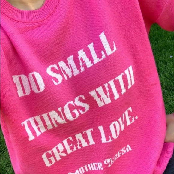 Soul honey pink “ DO SMALL THINGS WITH GREAT LOVE “ sweatshirt size medium - Picture 2 of 9